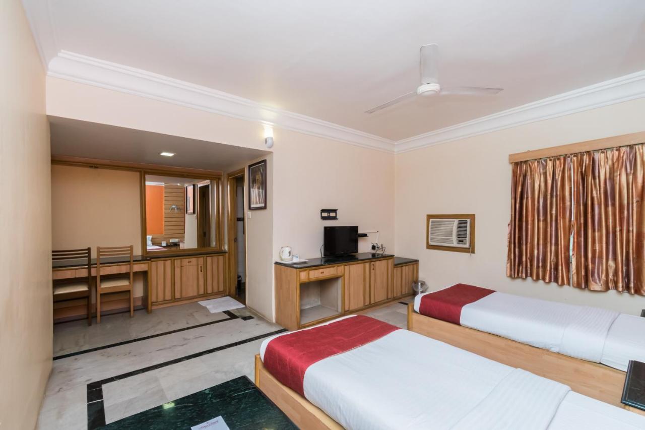 Kings Crown Vip Road Hotell Calcutta Exteriör bild